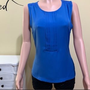😍Women's RoundNeck pleated center
Sleeveless Top😍